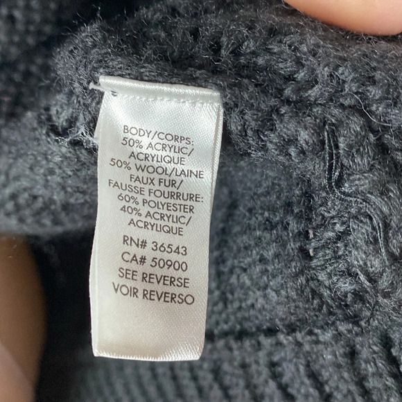 🌸Calvin Klein Zip Front Sweater with faux fur collar size large - Picture 12 of 15